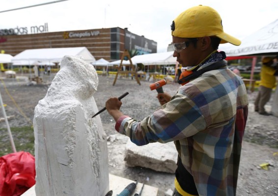 Honduras en el cincel de los escultores