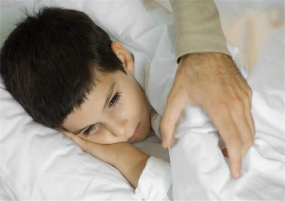 Los menores necesitan su afecto y atención