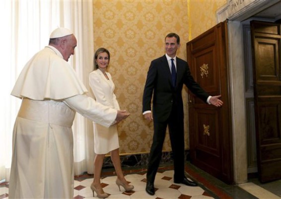 Los nuevos reyes de España se reúnen con el papa