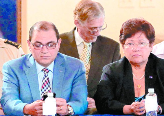 Honduras: Unidad secreta digitalizó expedientes de la Policía Nacional