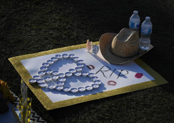 De luto por la masacre en Las Vegas, EEUU investiga móvil del atacante&nbsp;&nbsp;