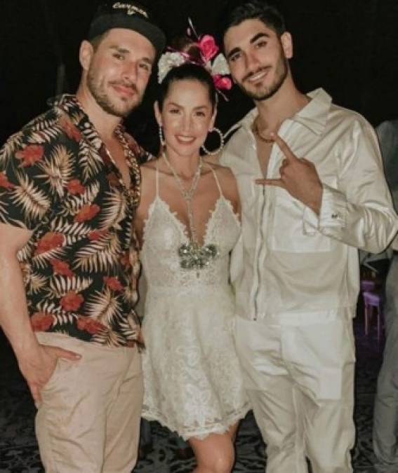 Los vestidos que Carmen Villalobos usó en su boda con Sebastián Caicedo