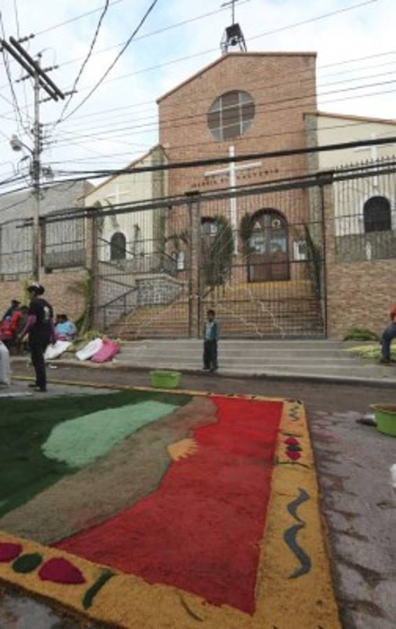 1,550 metros de alfombras tapizarán la capital