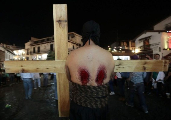 Los Vía Crucis más extremos y dolorosos