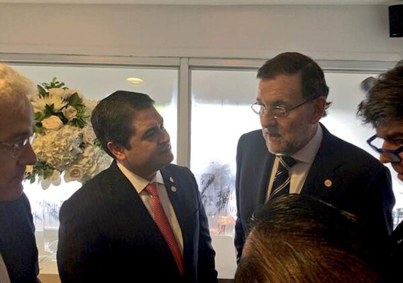 Presidente de Honduras ausente en reunión con John Kerry en Panamá