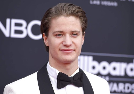 Los famosos que marcaron un original estilo en la alfombra roja de los premios Billboard 2018