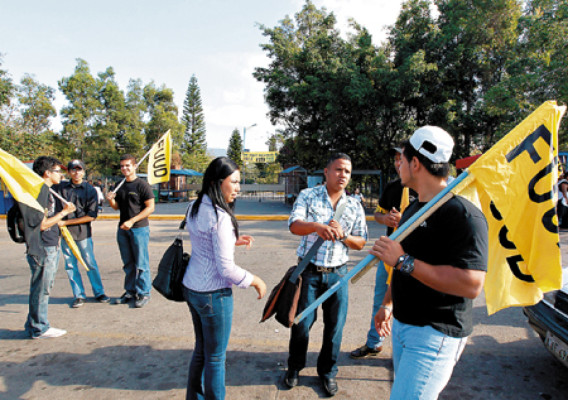 La UNAH camina a otra crisis por pleito de poder