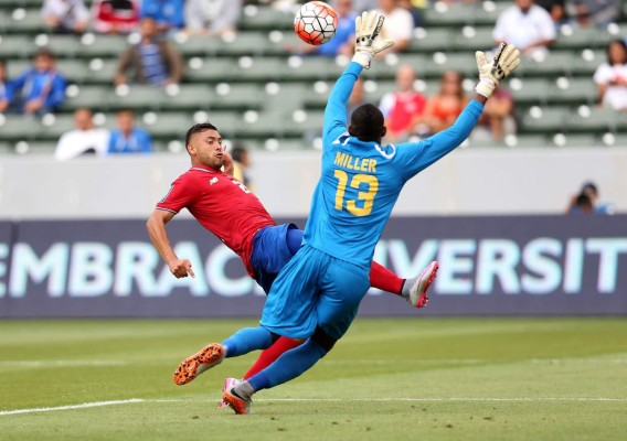 Costa Rica no puede y empata ante Jamaica