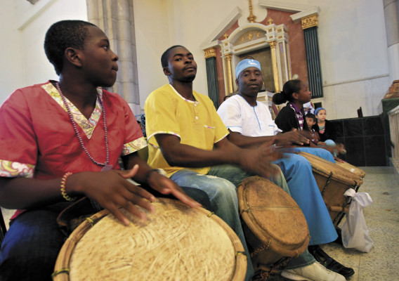 Garifunas rinden honor a la Virgen de Suyapa