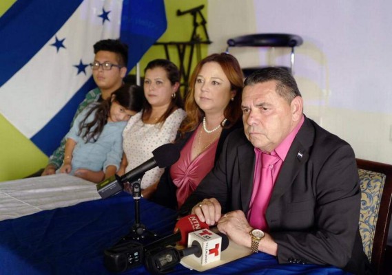 Florida: Hondureña denuncia supuesto 'abuso de autoridad' por parte de oficiales de ICE