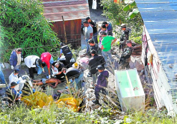 '¡Me duele, ayúdennos!”, pedía víctima de masacre en la capital de Honduras