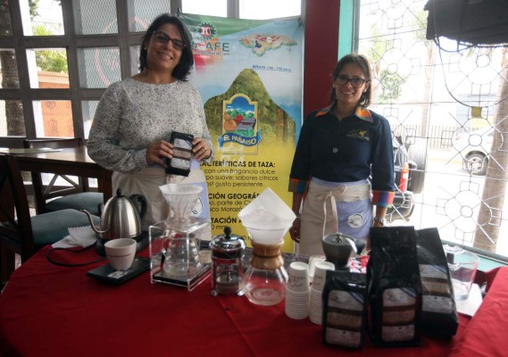 Inauguran la tienda Flor Dilis bistro