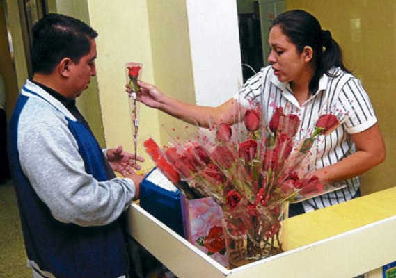 Día de la Madre estimula sector comercial y servicios
