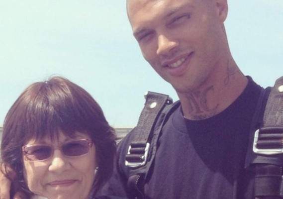 La oscura historia del asesino más codiciado en Facebook