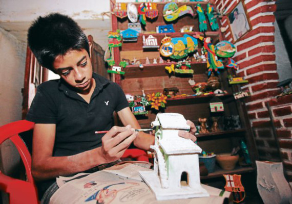 Turismo por las calles empedradas de Cedros