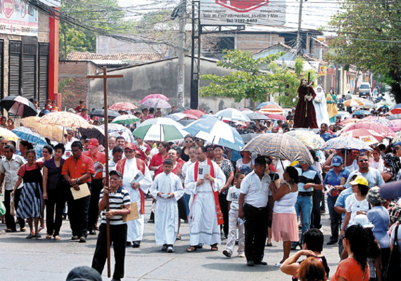 Multitudinario Vía Crucis se vivió en Choluteca