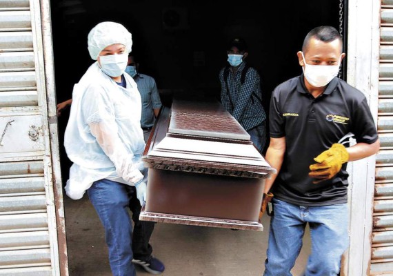 Una masacre y el crimen contra una joven para robarle a su bebé entre sucesos de la semana (FOTOS)