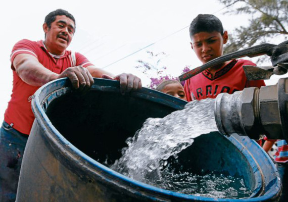 Empresa privada prestará los servicios de agua