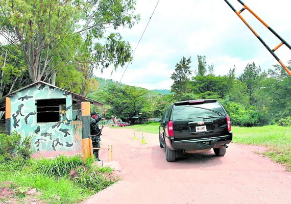 Honduras: Bajo reserva se mantiene traslado de Juving Suazo a EUA