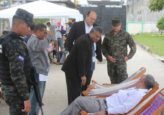 FOTOS: Reos exponen los productos elaborados con sus manos
