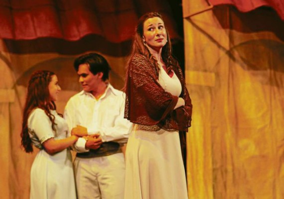 Inma López, la española que conquistó el teatro hondureño