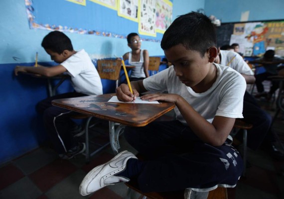 Continúa la gira de cortos en diferentes escuelas de Tegucigalpa