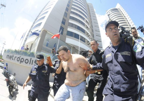 En fotos: Asesinato en Metrópolis