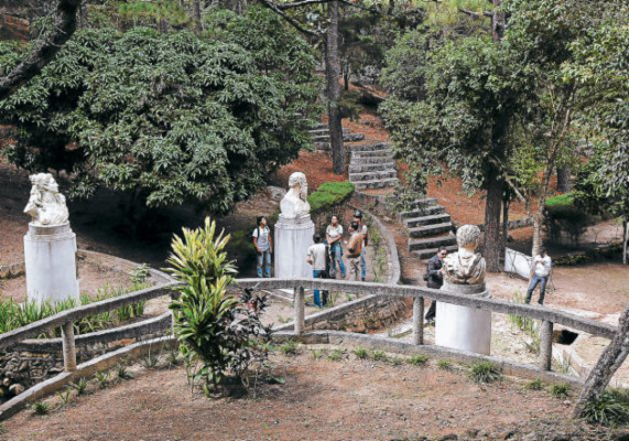 Inauguran Plaza de la Filosofía en Parque Nacional El Picacho