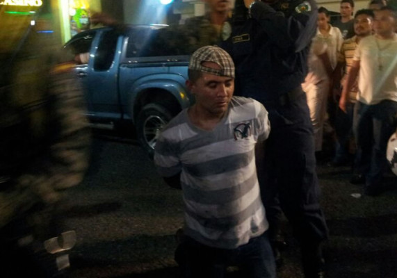 Balean a aficionado que celebraba triunfo de Honduras