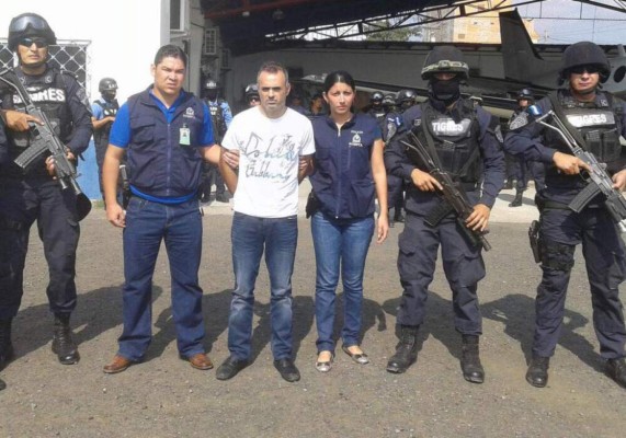Franco Lombardi fue trasladado bajo resguardo policía a la capital de Honduras.