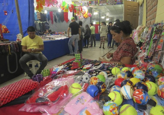Microempresas podrán pagar licencia inicial