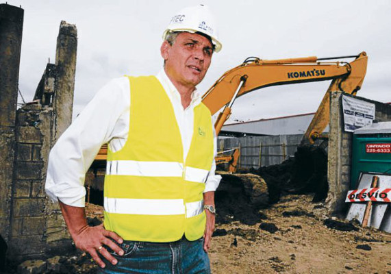 Gran error de Correa fue seguir a Hugo Chávez