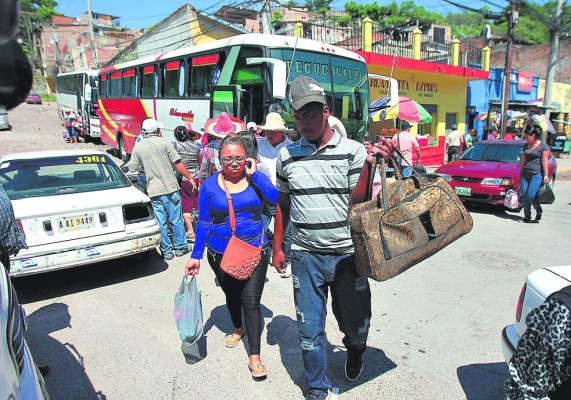 Más de 300 mil capitalinos dejarán la ciudad en feriado