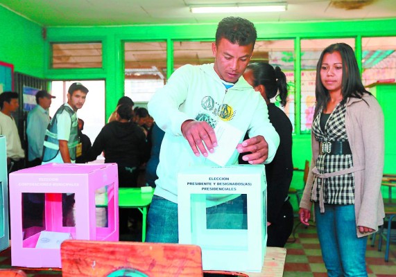 Ciudadano estará obligado a votar en caso de plebiscito