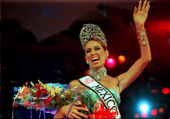 FOTOS: Así lucía Jacqueline Bracamontes cuando concursó en Miss Universo