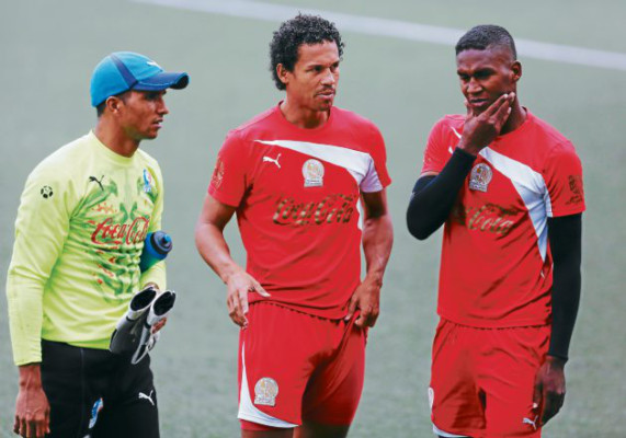 Donis Escober va por su título número 13 con Olimpia