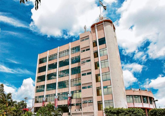 Presidente pedirá beneplácito para embajadores