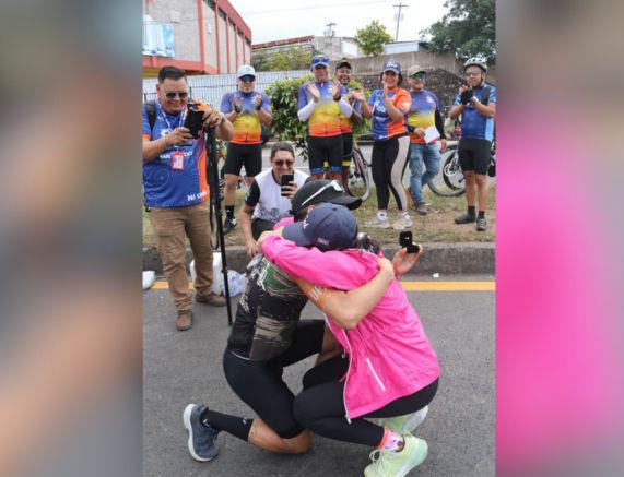 Escenario del amor, la Vuelta EL HERALDO 2025 fue testigo de un sí, acepto