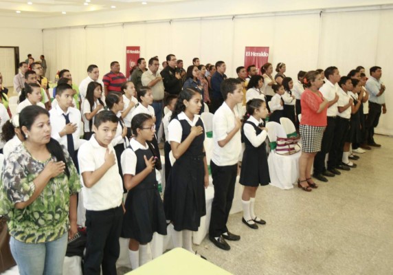 Escolares del sur de Honduras, listos para dejar su huella verde