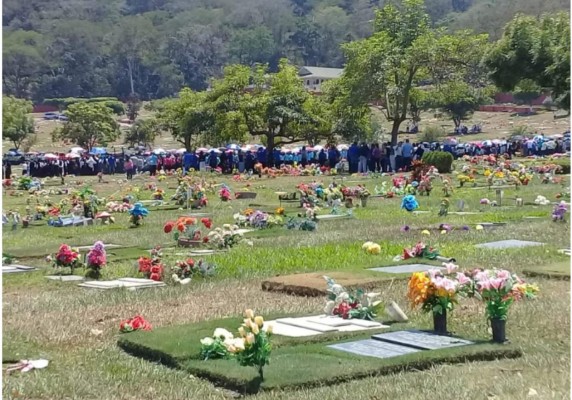 FOTOS: El último adiós a la pastora Ninoska de Ponce