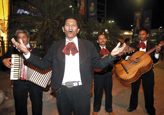 Serenatas para las madres
