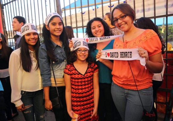 David Henrie ofrece inspiradora conferencia en Honduras