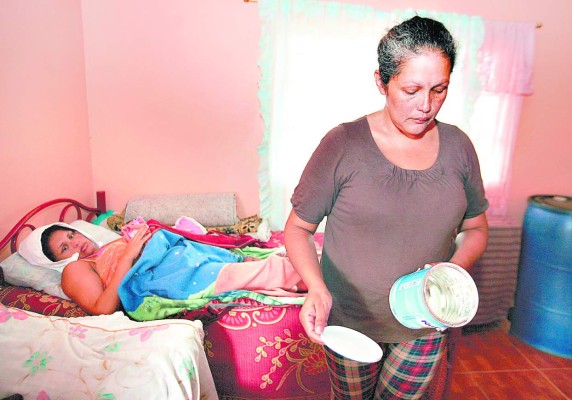 Madre enferma no tiene leche para sus gemelos