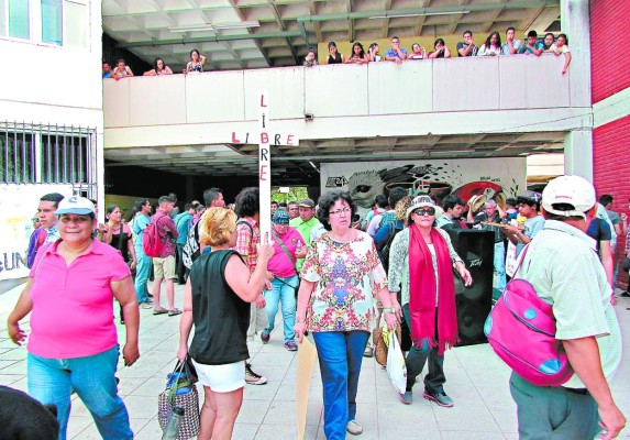 Los estudiantes se niegan a volver a clases en la UNAH