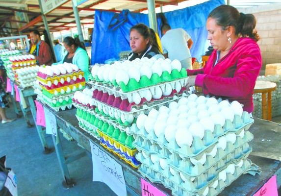 Escasean los huevos de granja en la capital de Honduras