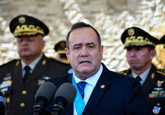 Nuevo presidente de Guatemala rompe relaciones con Venezuela