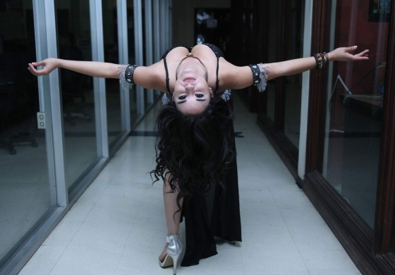 'Campanita' Flores, la angelical bailarina que enamora a Honduras