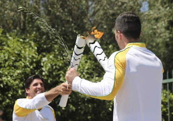 Encendida la antorcha para los Juegos de Rio 2016