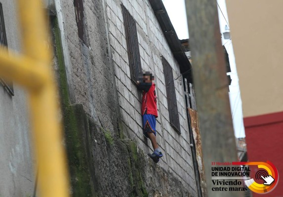 FOTOS: Ingresamos a las casas invadidas por la pandilla 18 en la capital de Honduras