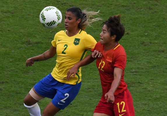 Brasil supera el examen de China con un 3-0 en fútbol femenino
